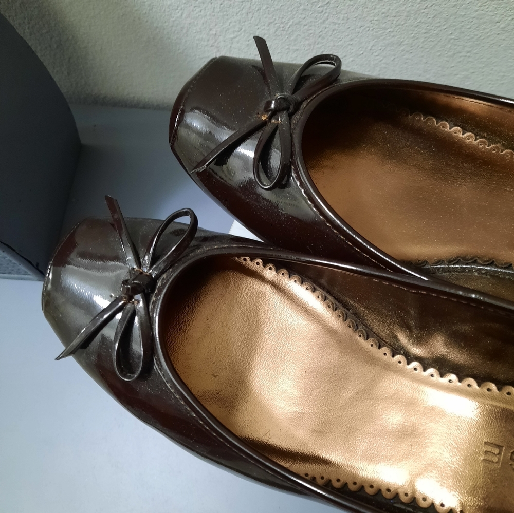 Shoes - Picture 5 of 7